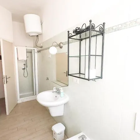 Little Italy * بورتو أتْسورّو