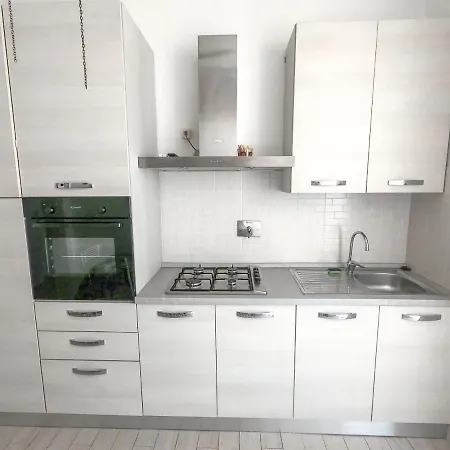 Little Italy شقة *