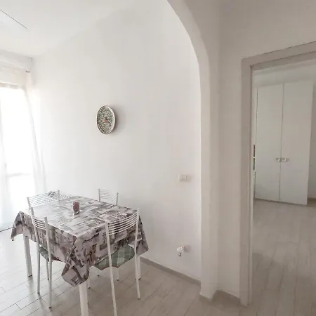 Little Italy * بورتو أتْسورّو